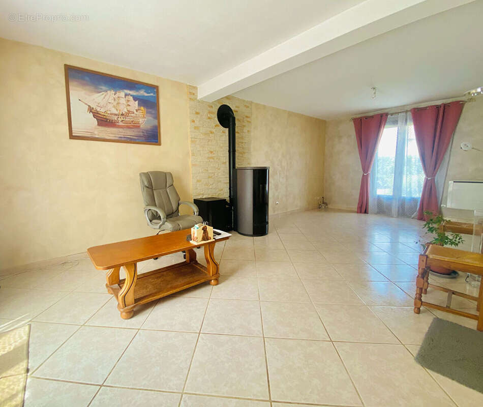 Maison à LE MESNIL-EN-THELLE