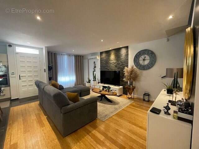 Maison à LE BLANC-MESNIL