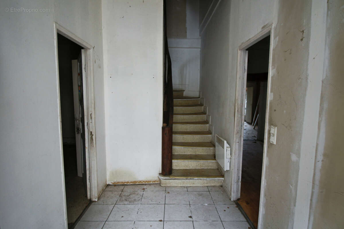 Maison à PUY-L&#039;EVEQUE