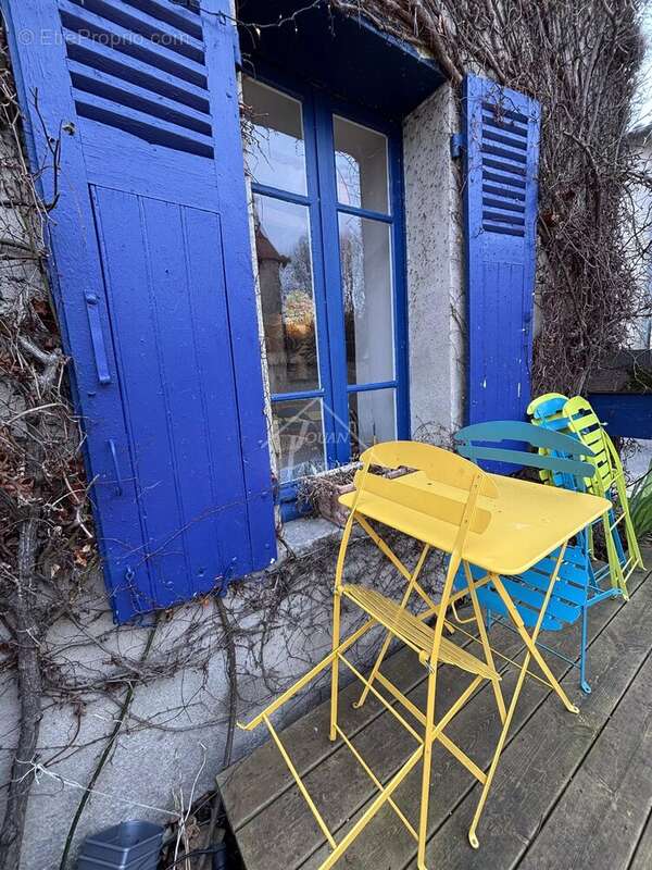 Commerce à CHARROUX