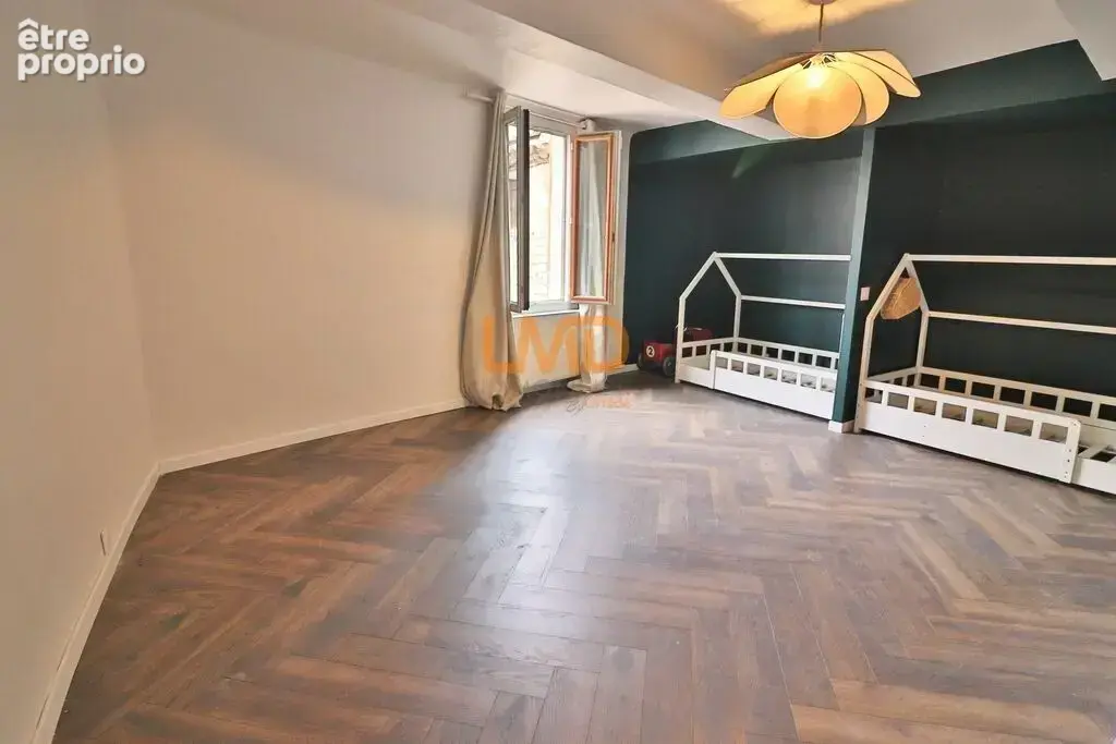 Saint Maximin – Maison de ville rénovée – Terrasse 27m2 – Garage - photo 7