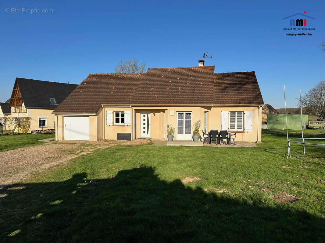 Maison à LONGNY-AU-PERCHE