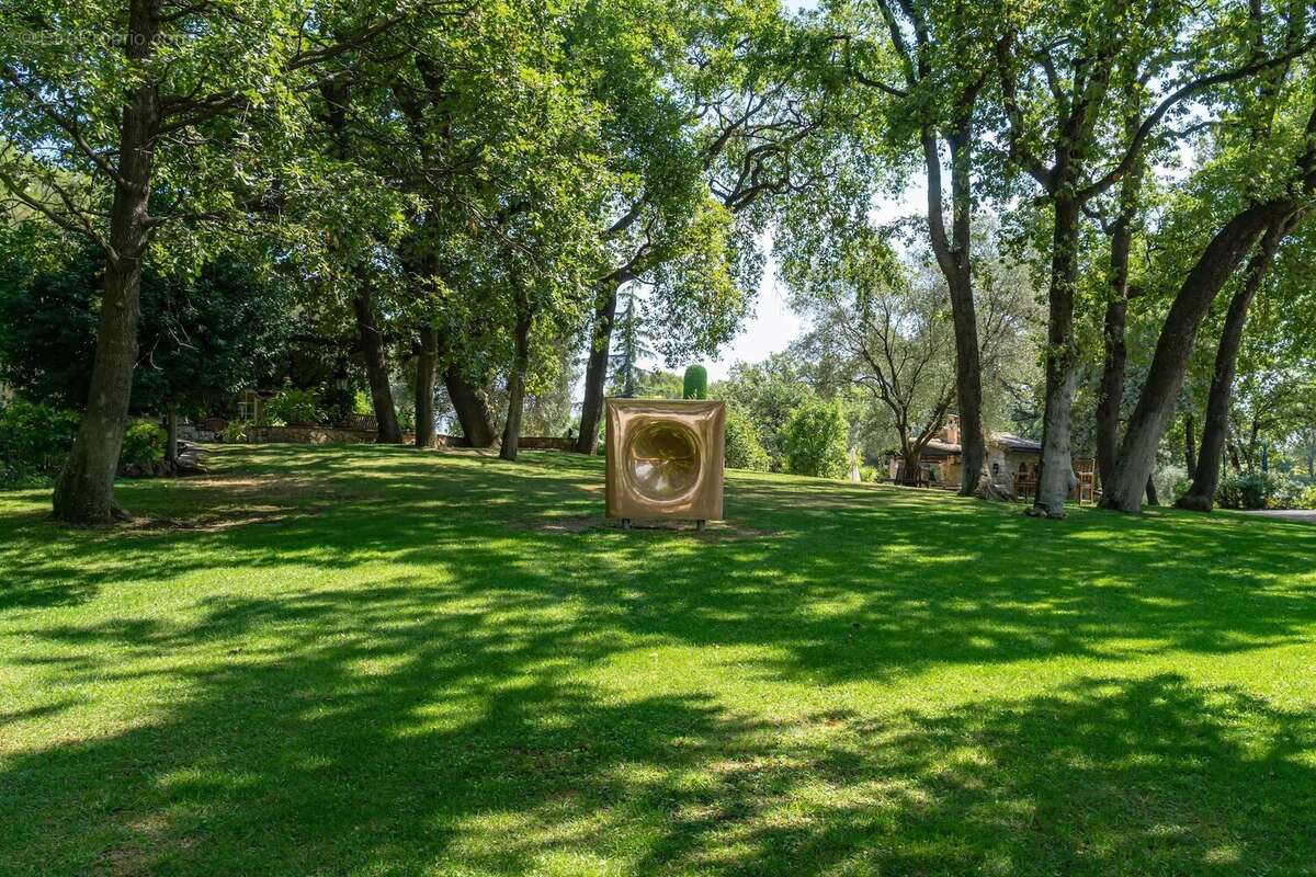 Maison à ROQUEFORT-LES-PINS