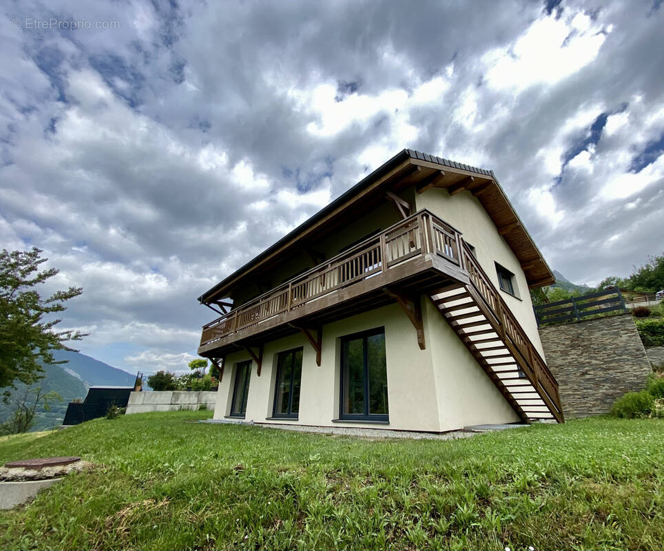 Maison à SAINT-MARTIN-DE-LA-PORTE