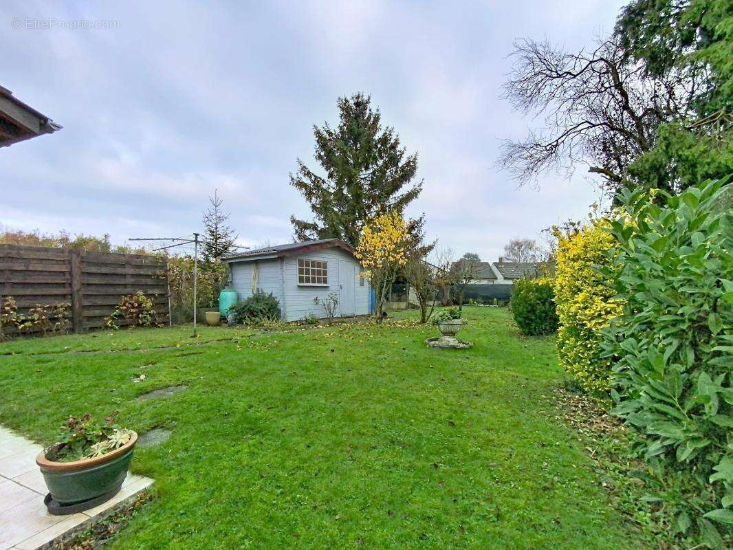 Maison à LA CHAPELLE-D&#039;ARMENTIERES