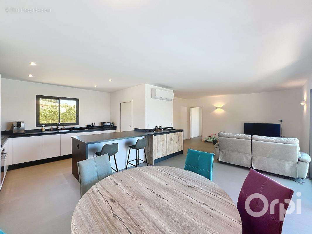 Maison à PORTO-VECCHIO