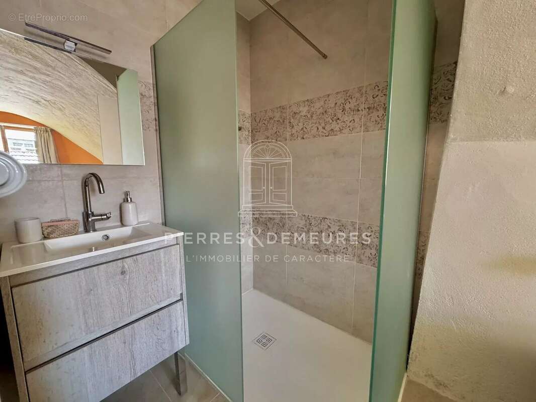 Maison de charme du XVIIe siècle avec 4 suites et bain nordique à La Charité-sur-Loire - photo 15