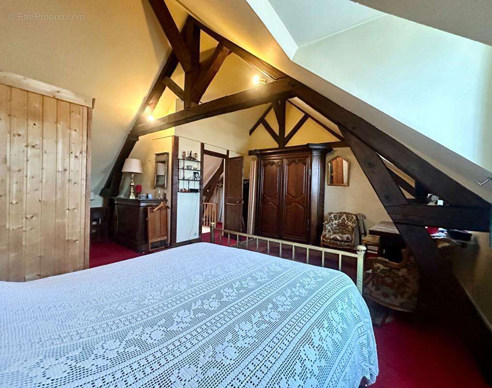 Maison à PONT-L&#039;EVEQUE