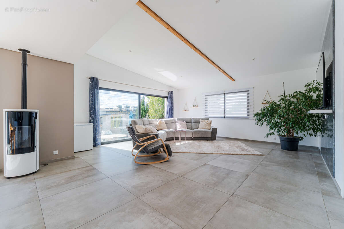 Maison à MONTLOUIS-SUR-LOIRE