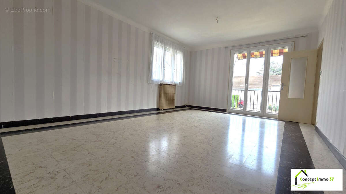 Maison 103 m² à La Ville-Aux-Dames  - photo 2