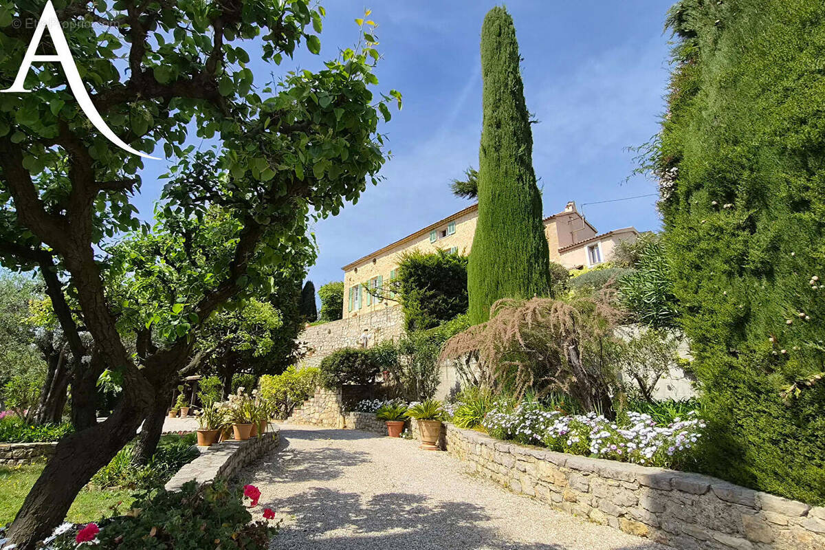 Maison à MOUGINS