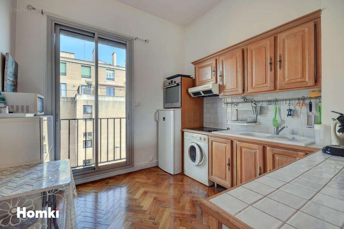 Appartement à MARSEILLE-2E