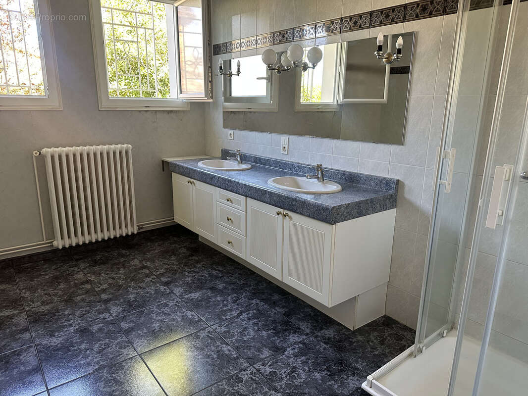 Maison à SAINT-BRICE