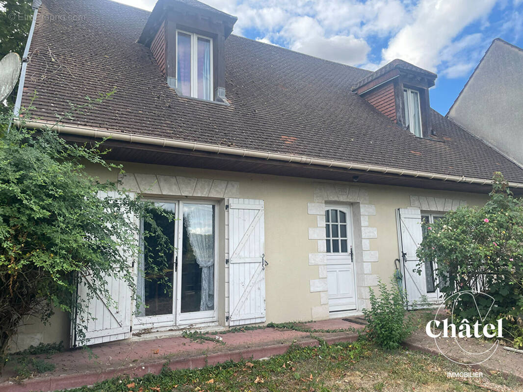 Maison à SAINT-LEU-D'ESSERENT