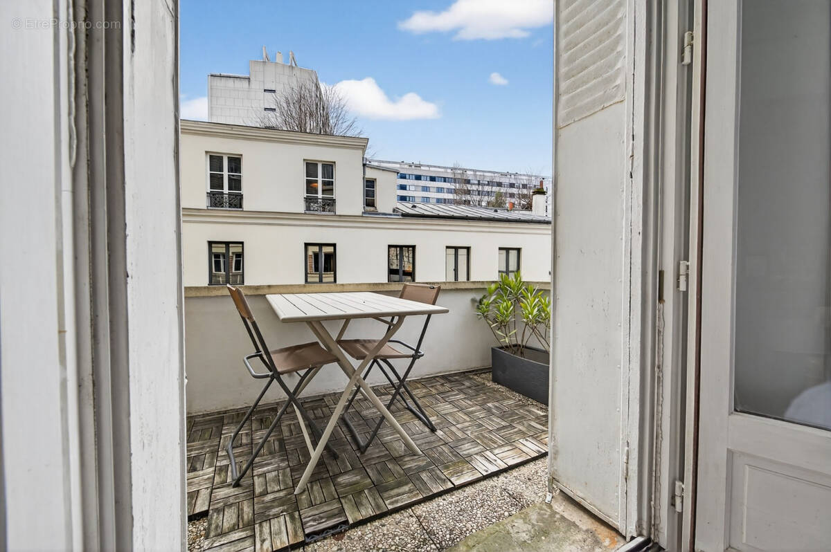 Appartement à PARIS-15E