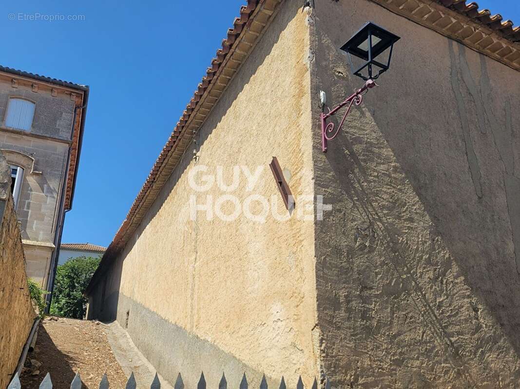 Autre à MONTREDON-DES-CORBIERES