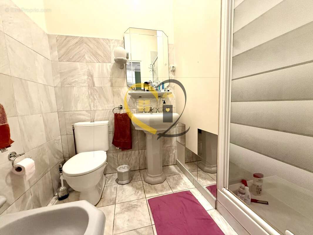 Appartement à PARIS-14E