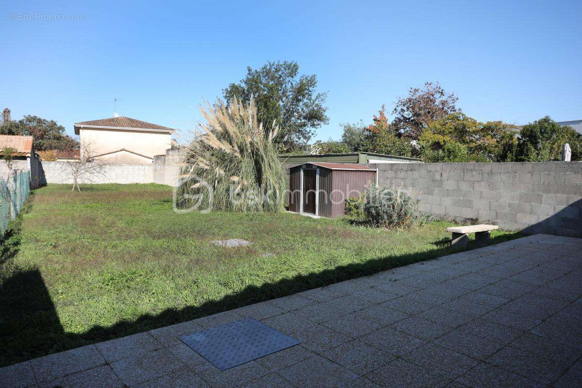 Maison à PAREMPUYRE