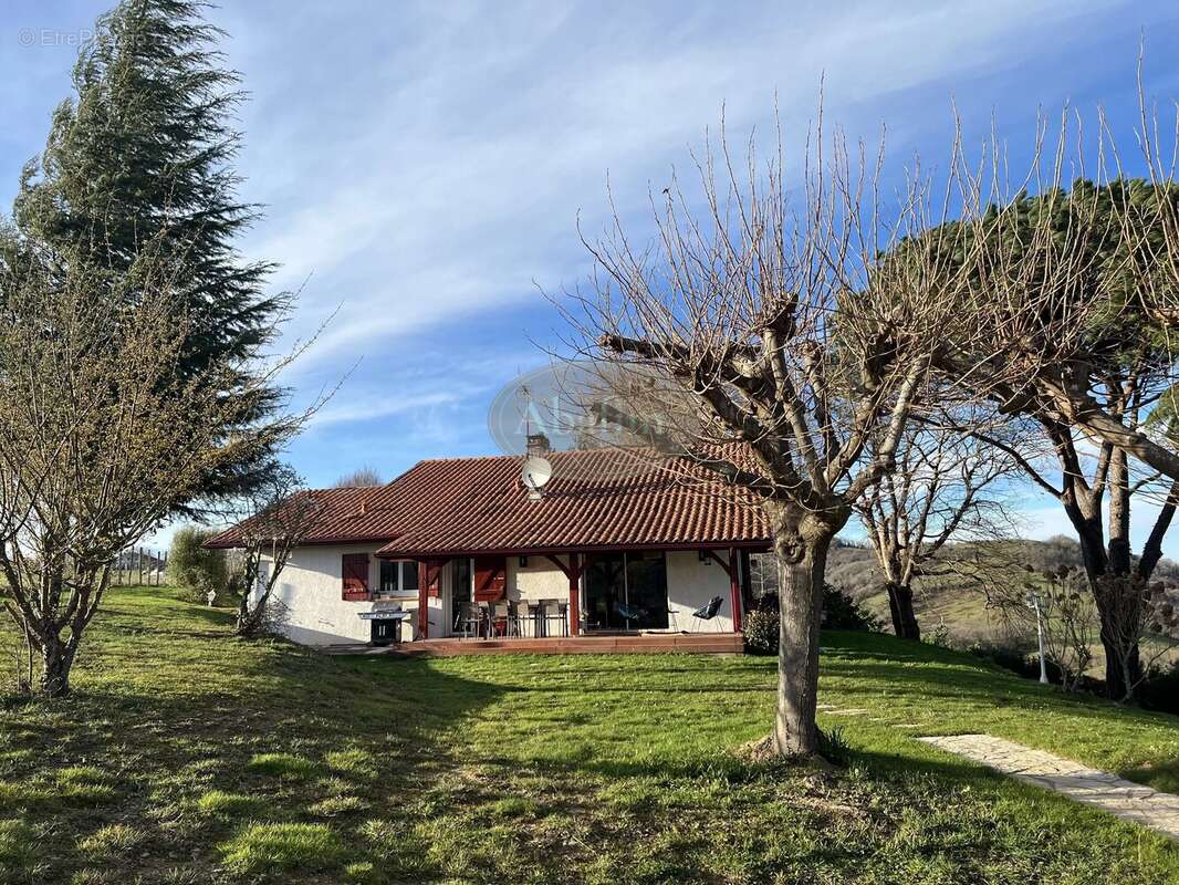 Maison à SAINT-PALAIS