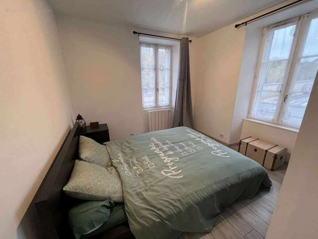 Appartement à DAMPIERRE-EN-YVELINES