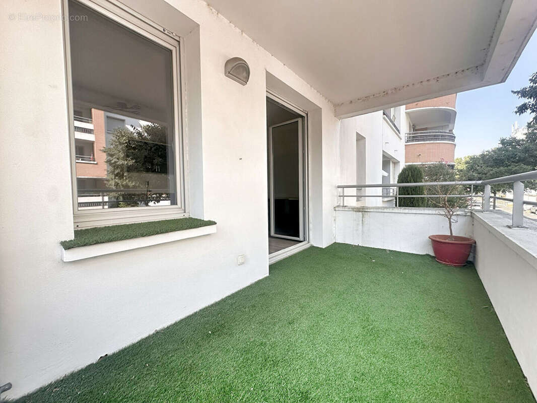 Sept Deniers -  JOB - T2 avec Terrasse et Parking - photo 2