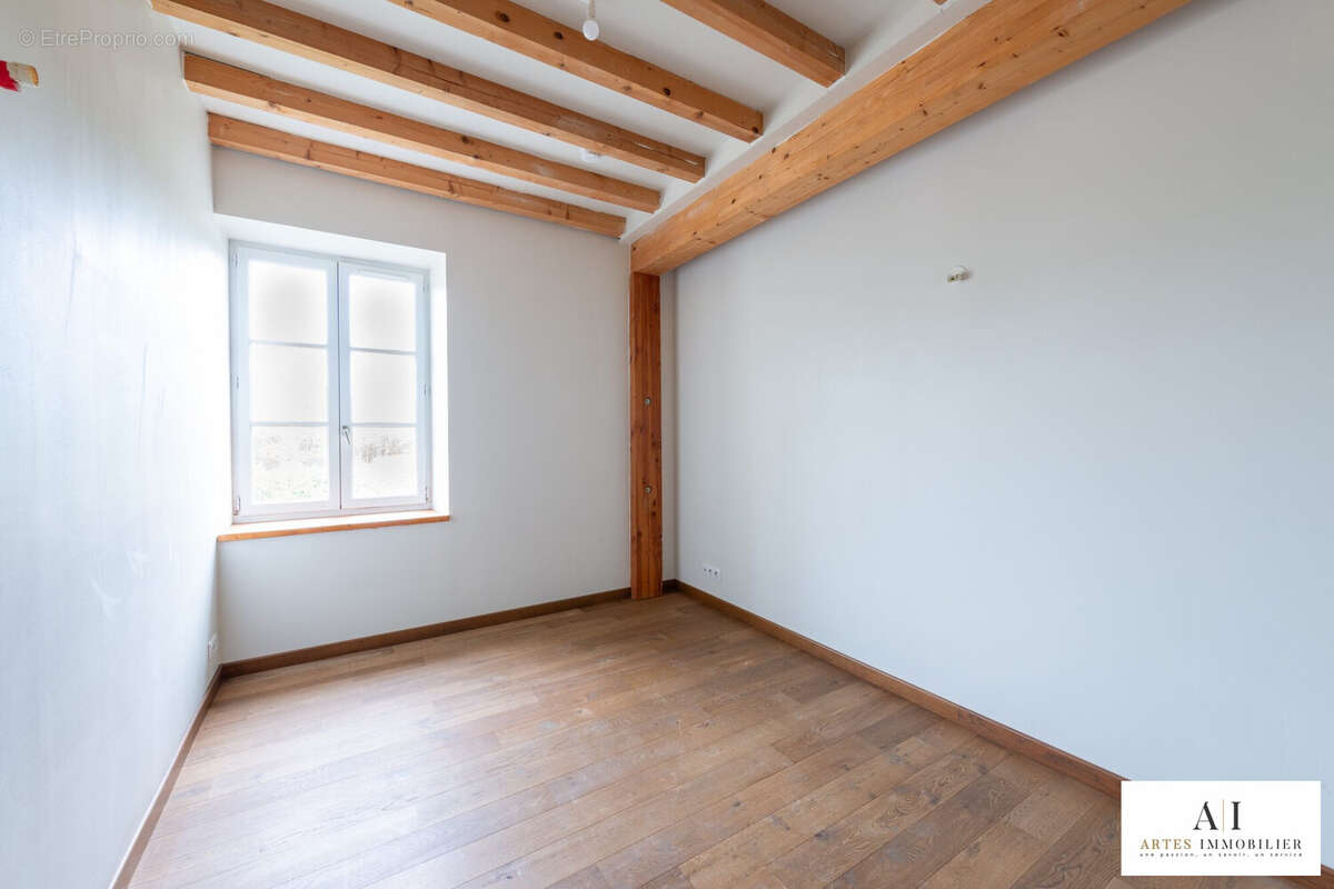Appartement à MONTBOUCHER-SUR-JABRON