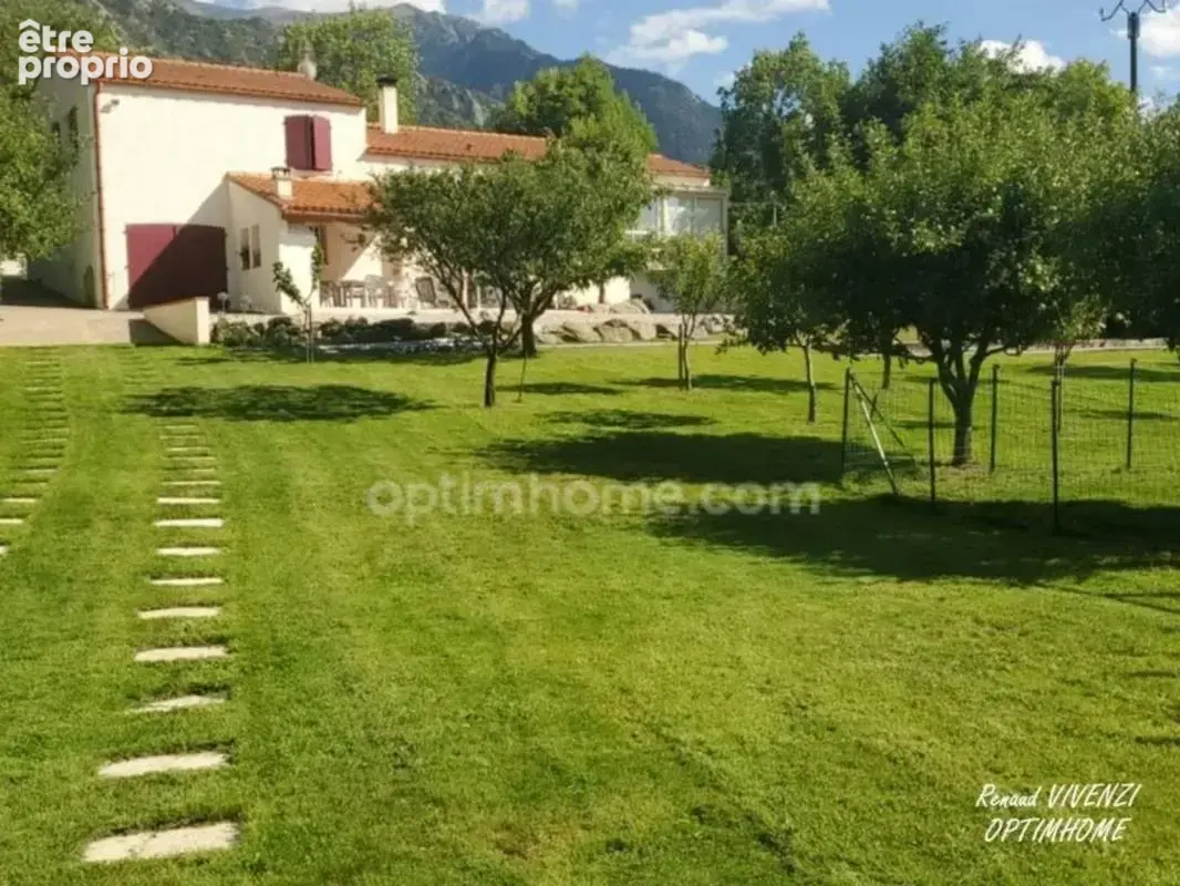 FILLOLS – Villa 4 faces sur 2 785 m², vue montagnes et dépendance - photo 17