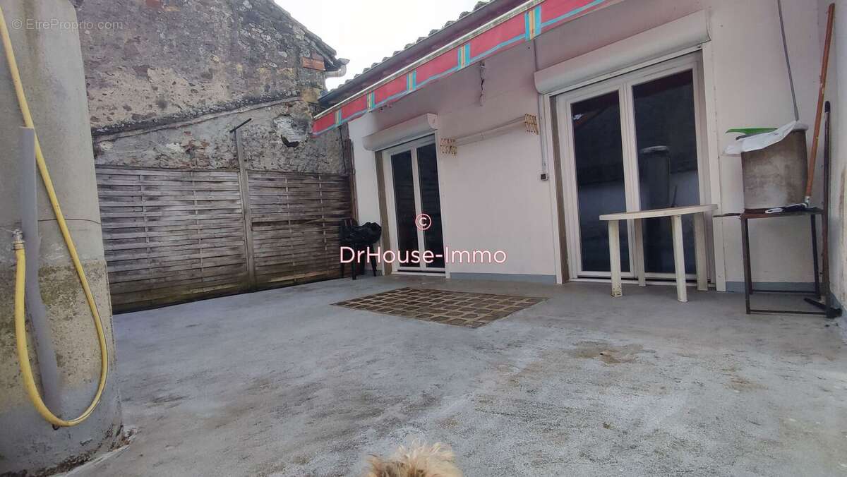 Maison à AVAILLES-LIMOUZINE