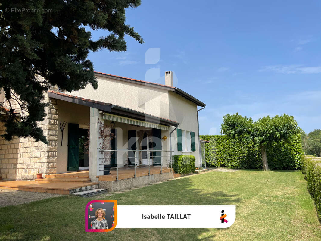 Maison à SAINT-DONAT-SUR-L&#039;HERBASSE