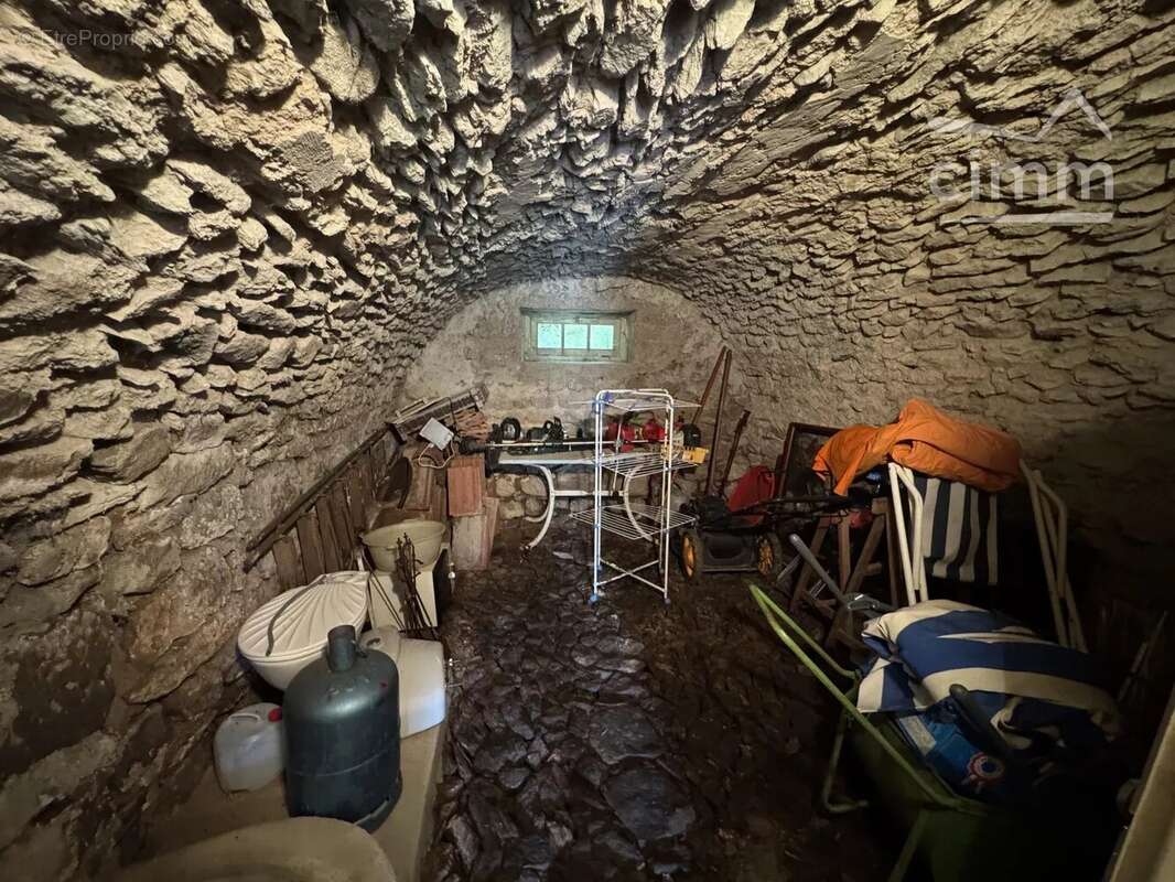 Maison de village en pierre - photo 8