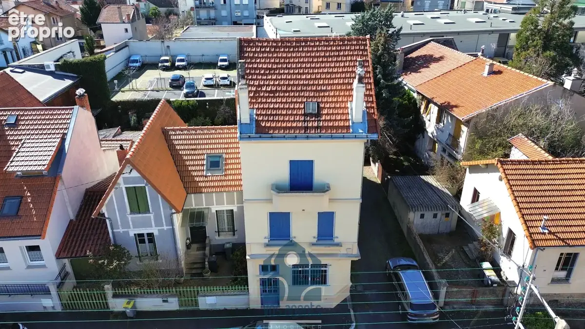 Appartement en triplex 4 pièces avec balcon et stationnement - photo 3