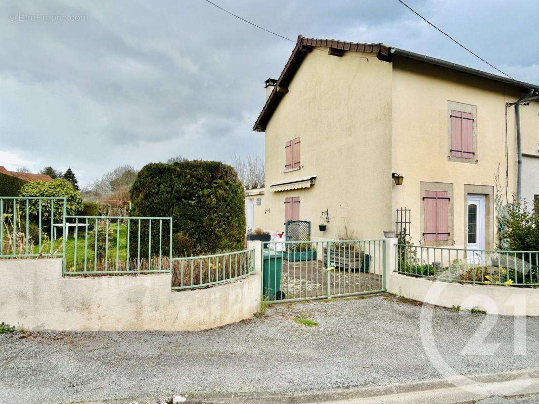 Maison à COUZEIX