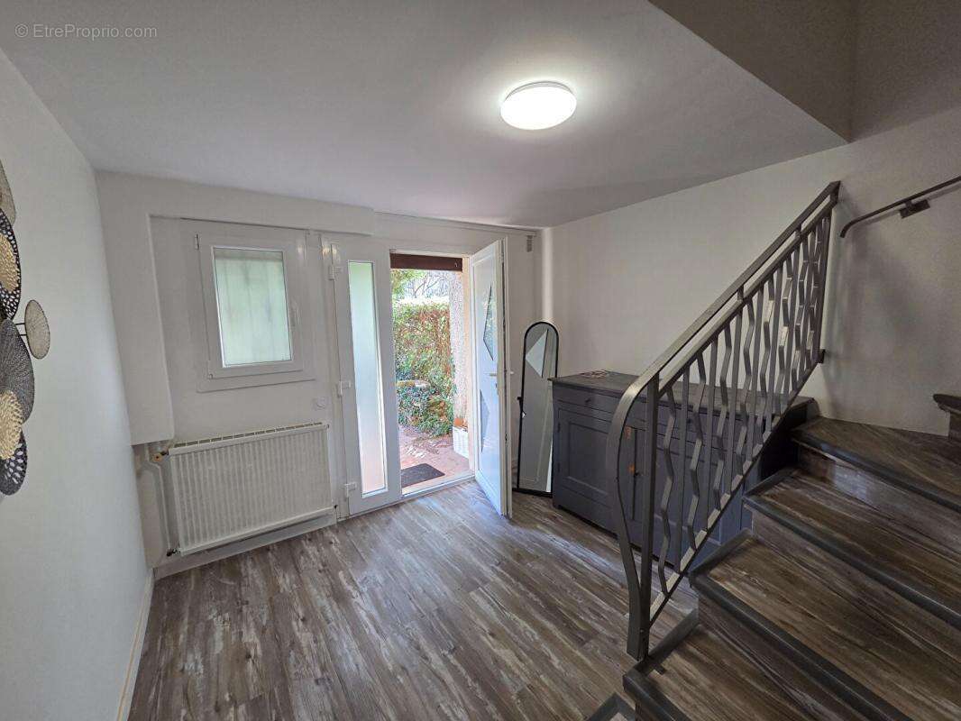 Maison à MONTELIMAR