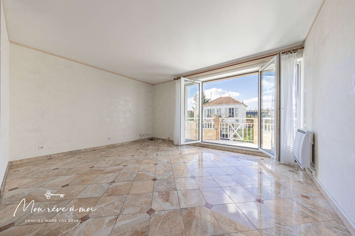 Appartement à NANTERRE