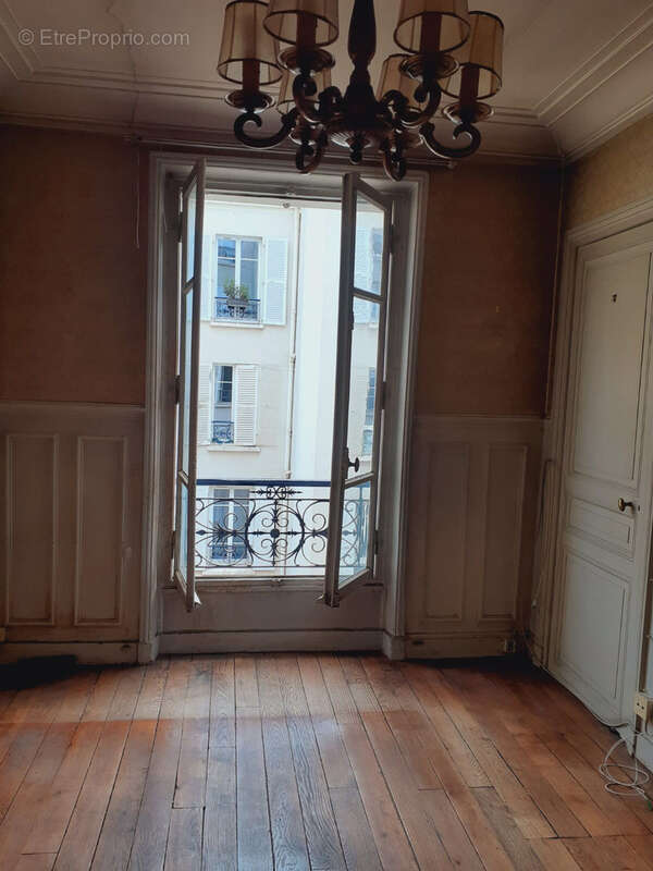 Appartement à CHARENTON-LE-PONT