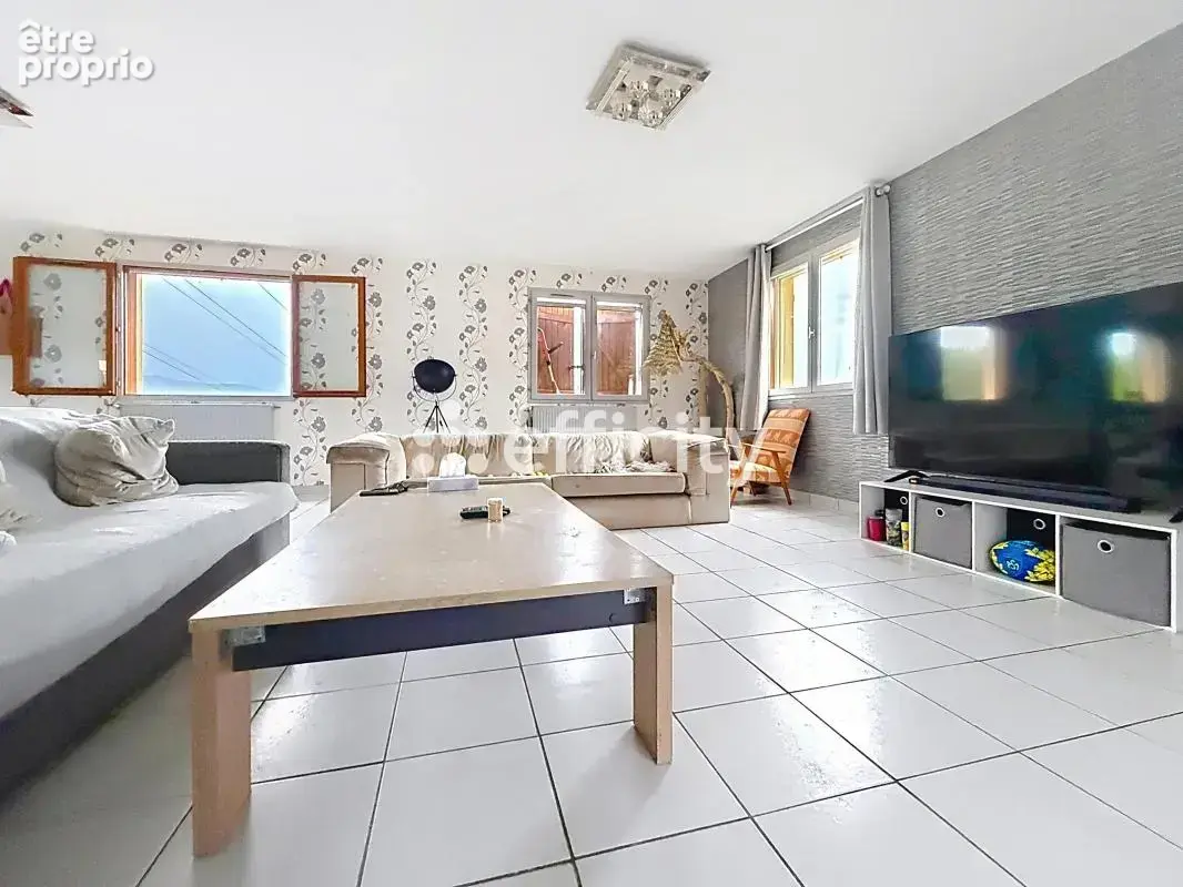 Maison 6 pièces 142 m² à vendre à La Monnerie-Le-Montel (63650) - photo 3