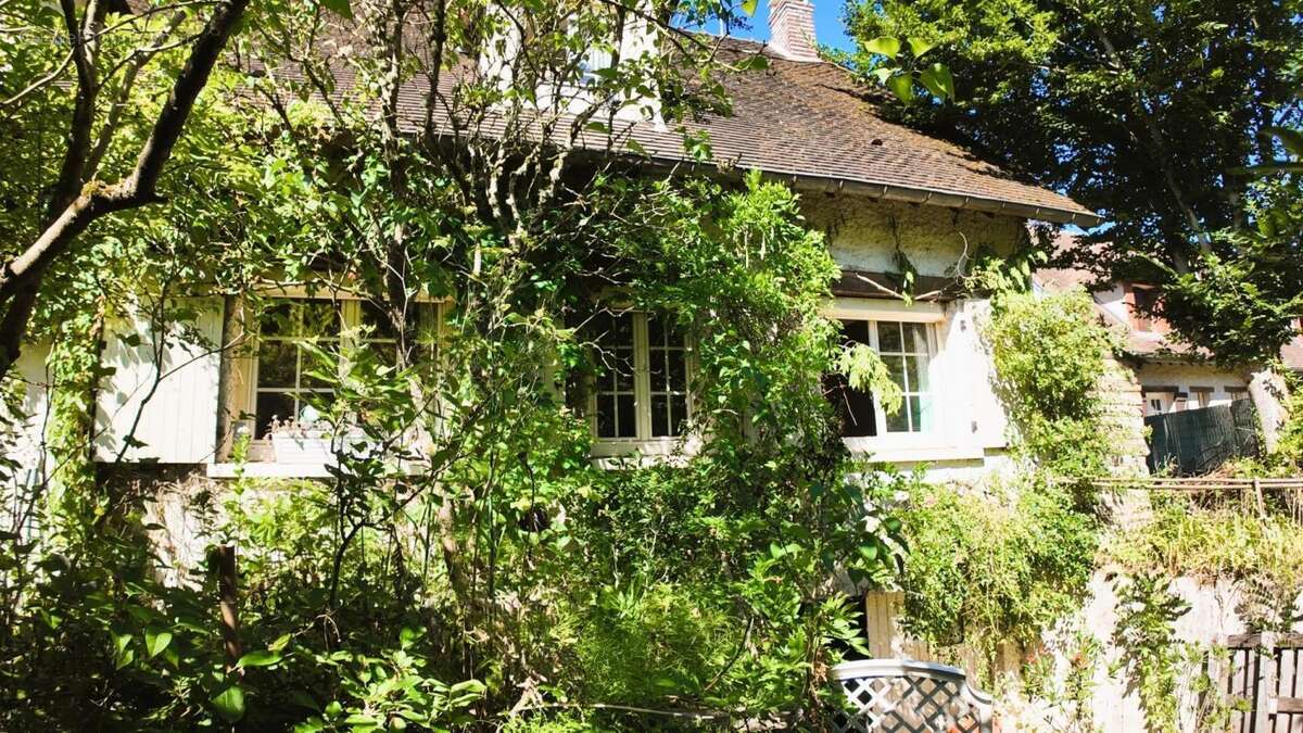 Maison à CLAIREFONTAINE-EN-YVELINES