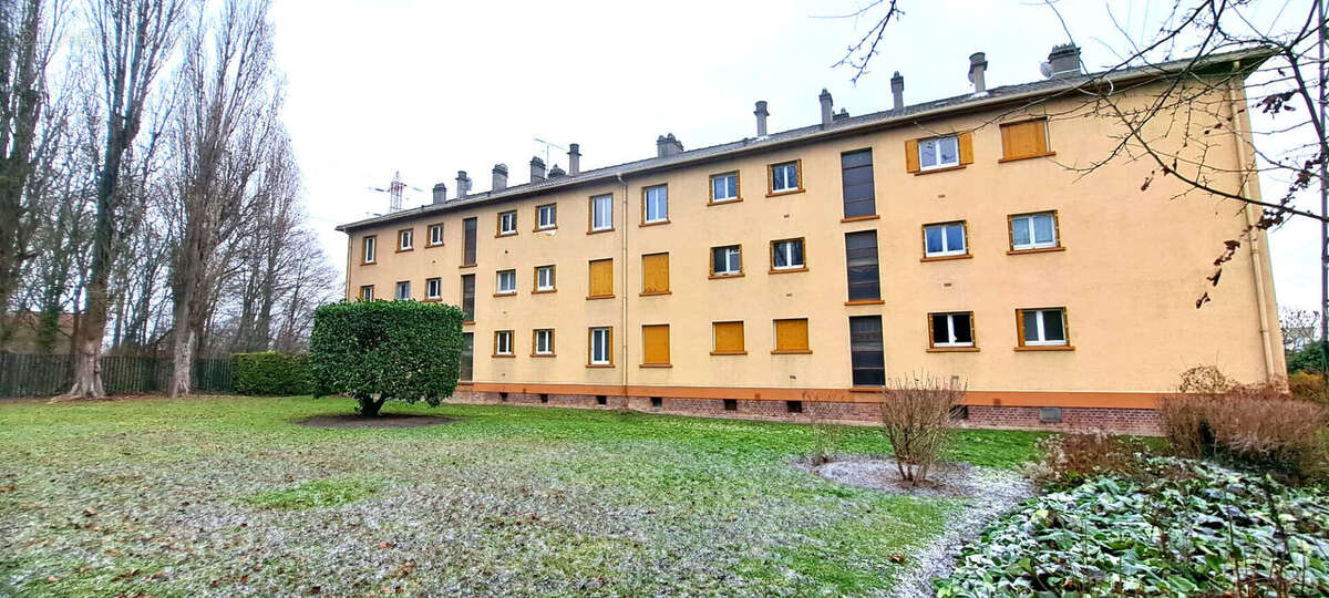 Appartement à VILLETANEUSE