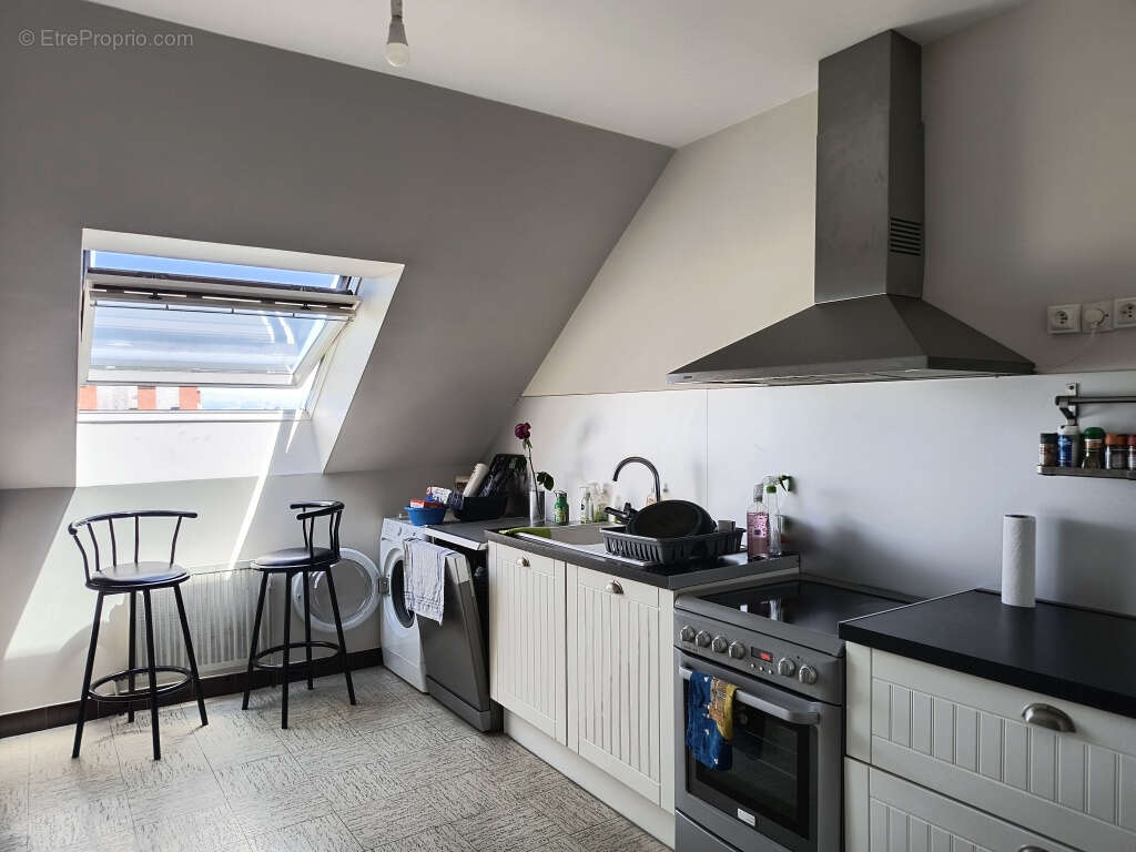 Appartement avec balcon, garage et parking. - photo 4