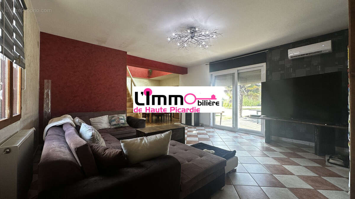 Maison 156 m² à Caix  - photo 2