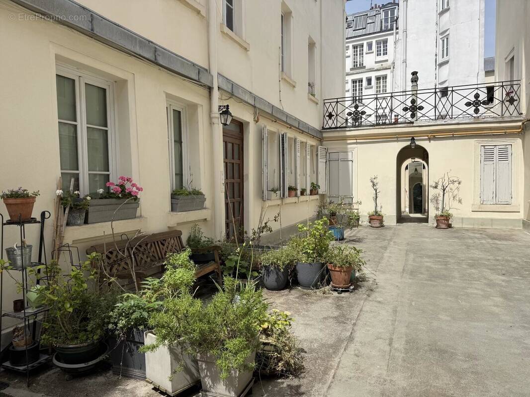 Appartement à PARIS-17E