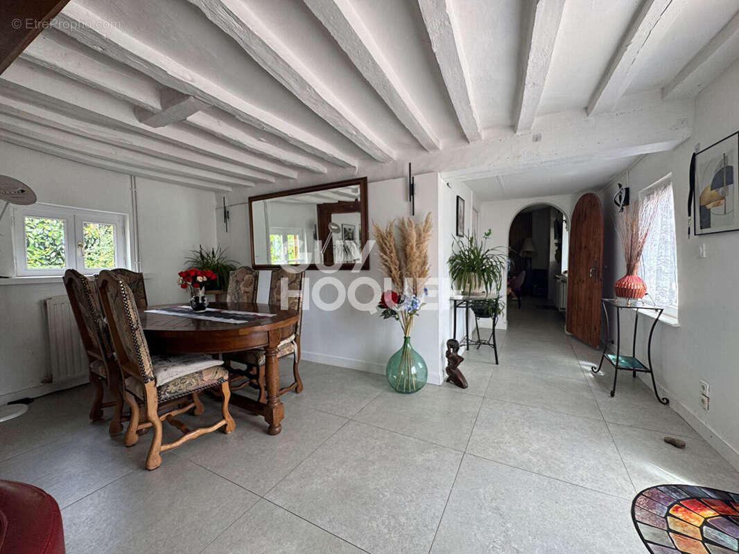 Maison à BRETEUIL