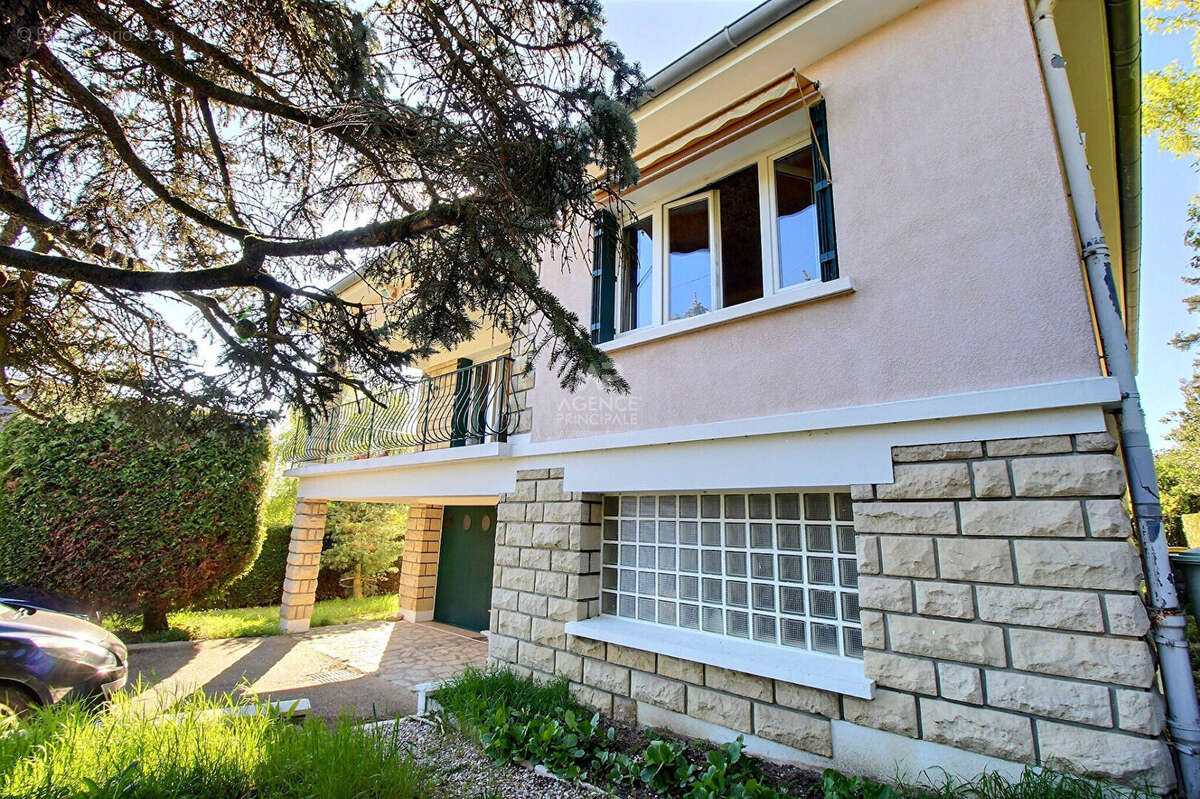 Maison Triel Sur Seine 6 pièce(s) 219 m2 - photo 2