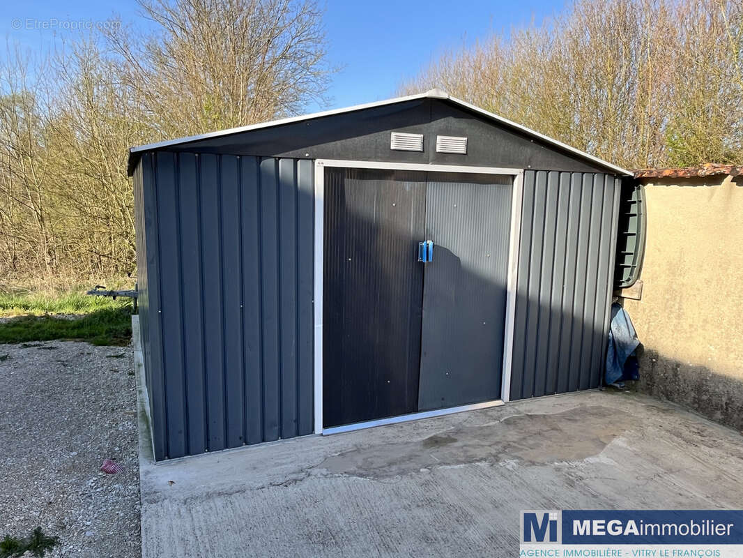 Maison à SAINT-CHERON