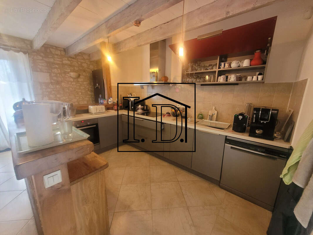 Cuisine - Maison à FLAUGEAC