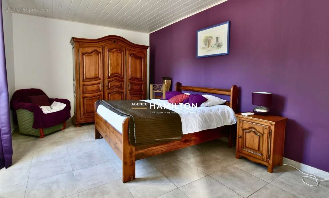 Maison à VILLENEUVE-SUR-VERE