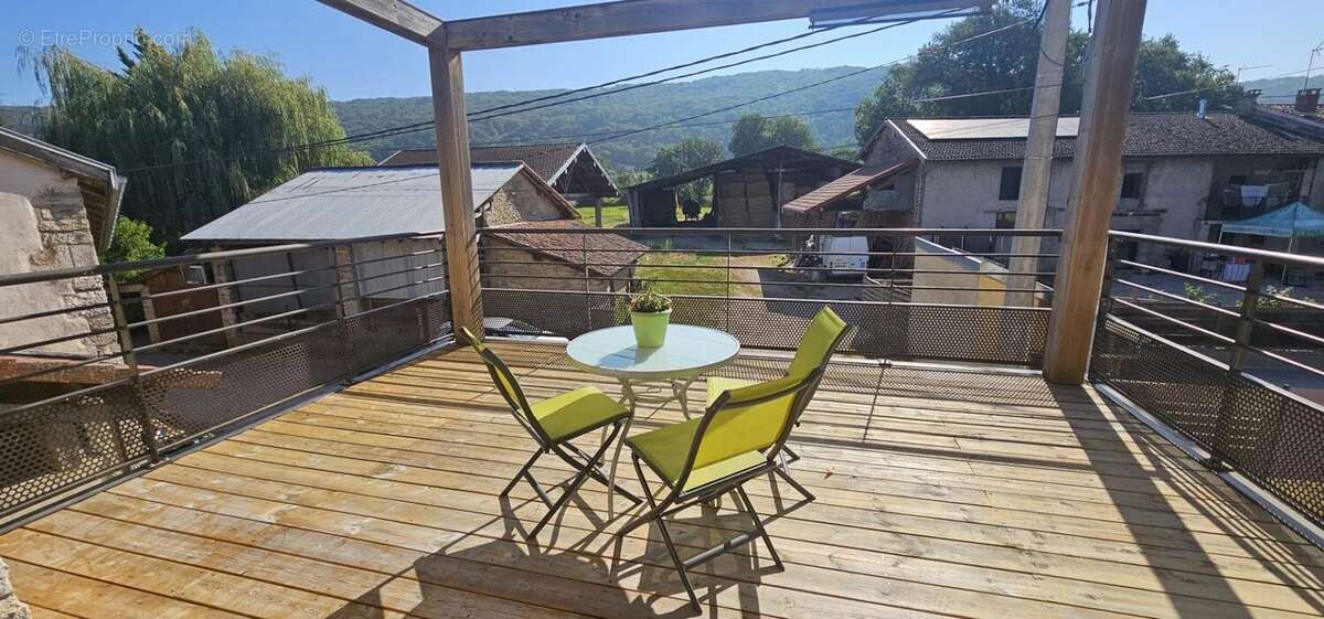 Maison à SAINT-MARTIN-DU-MONT