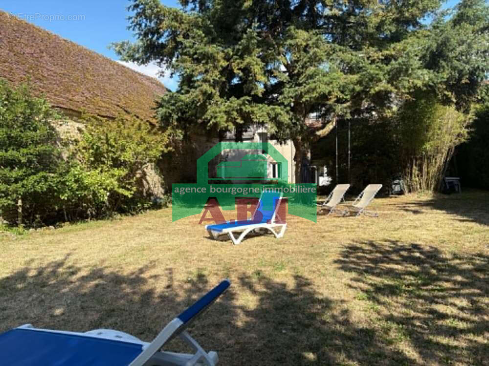 58, 6mns de Brinon et 15mns Prémery et Varzy - Propriété avec cachet ancien préservé d'env 183m2 hab sur 1421m - photo 4
