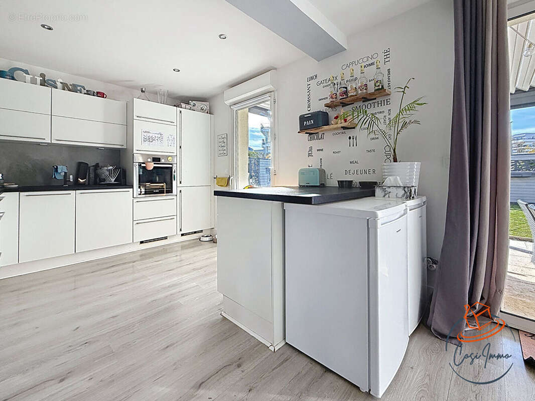 Maison à SAINT-GENIS-POUILLY