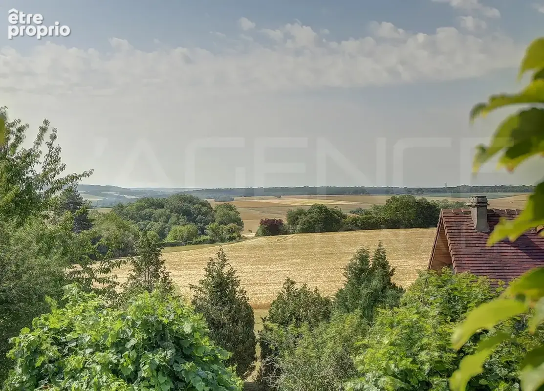 Jolie propriete avec beau jardin paysage - photo 15